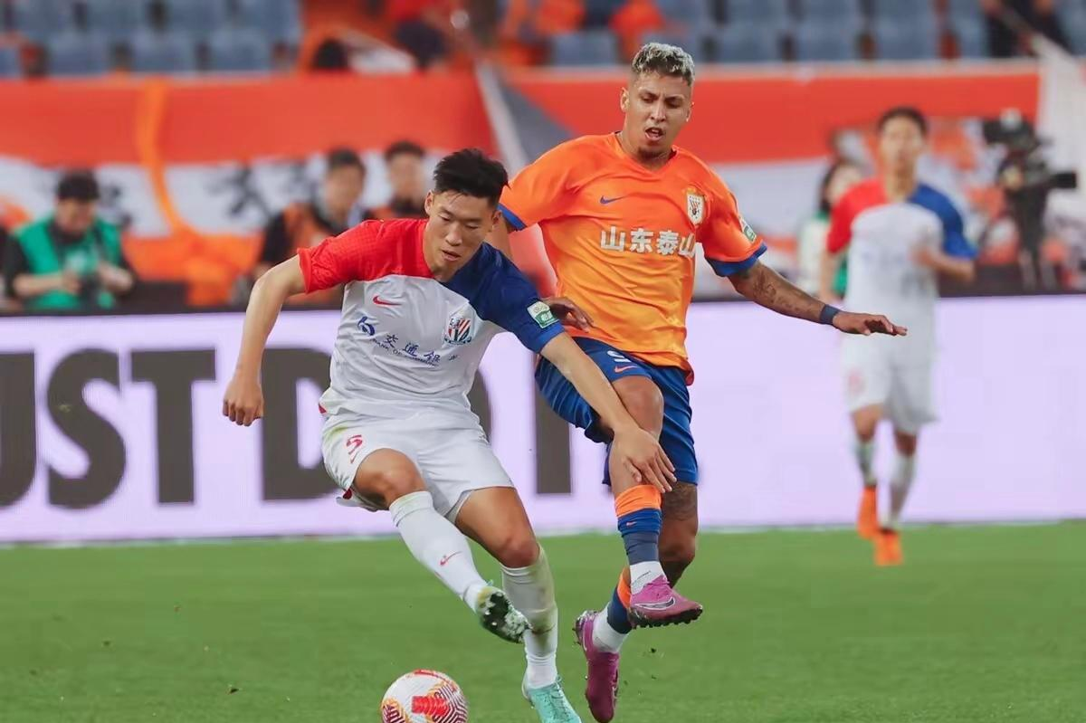 开云官网-意甲倒计时，山东泰山赛前再遭质疑，细节引发关注，媒体盛赞，细节决定成败