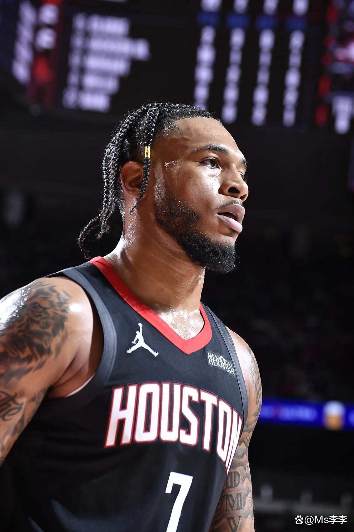 包含华盛顿奇才赛前队长鼓劲，志在NBA总决赛名次提升，球迷炸锅，球队文化再被提及的词条