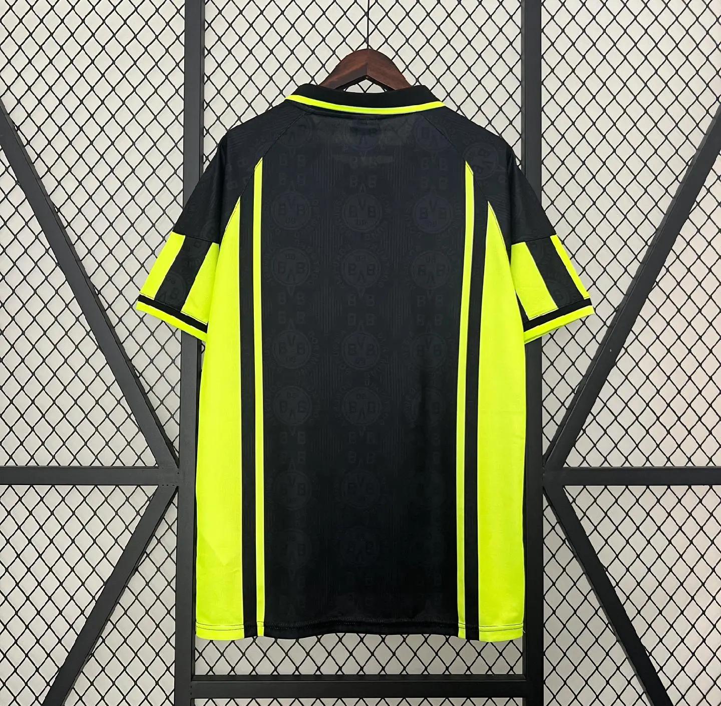 尤文图斯发布备战花絮,加时末段门线救险,德甲任务艰巨,更衣室氛围转暖的简单介绍 尤文图斯发布备战花絮,加时末段门线救险,德甲任务艰巨,更衣室氛围转暖的简单介绍