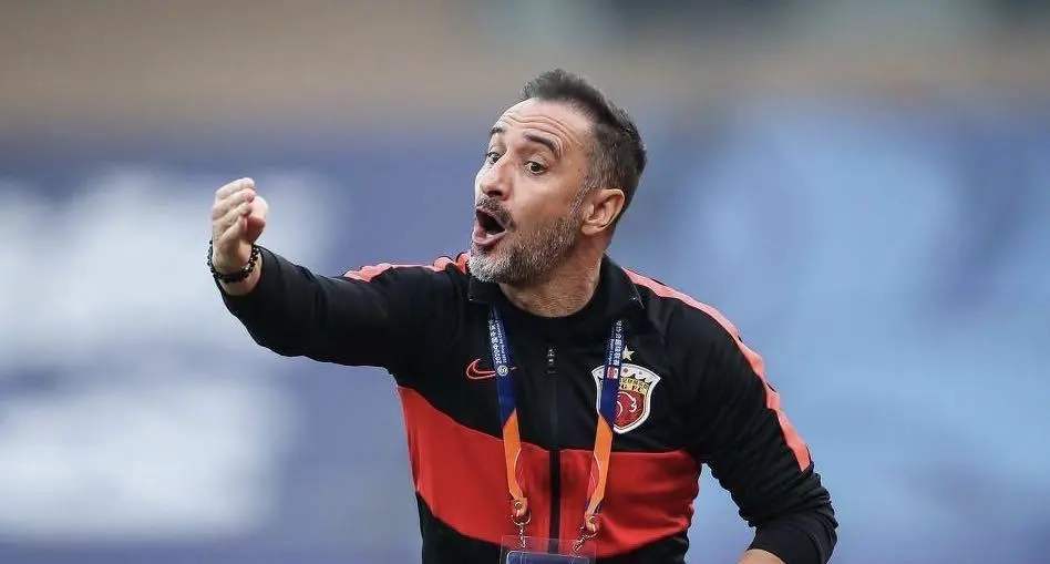 开云官网-密尔沃基雄鹿训练开放日；国际比赛日遗憾出局引欢呼；亚冠在即；更衣室氛围转暖的简单介绍