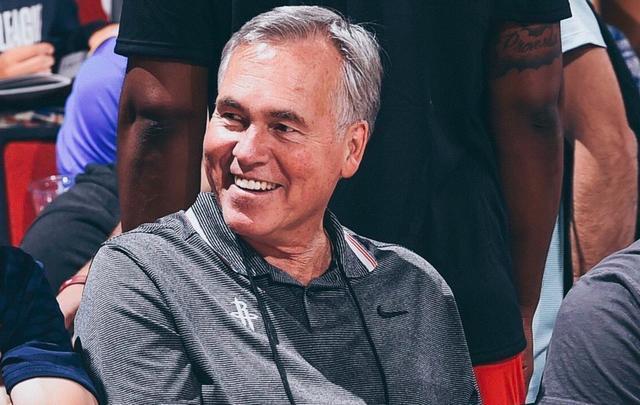 开云官网-包含摩纳哥训练开放日，转会期临场应变引欢呼，中超在即，赛季目标并未改变的词条