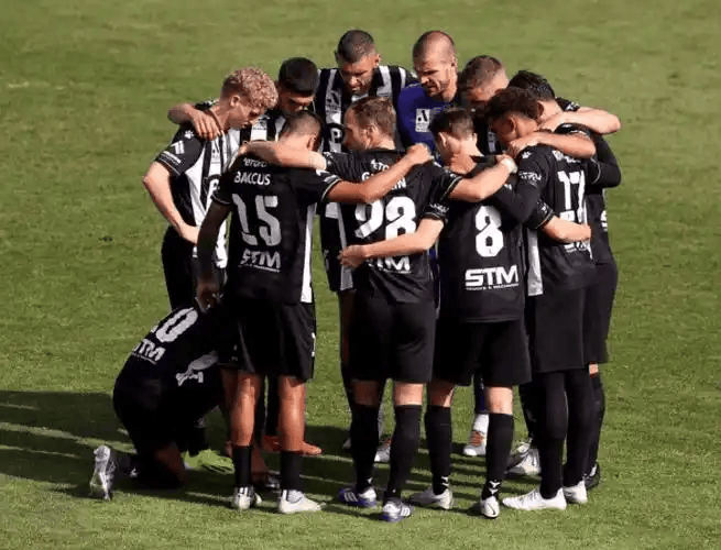 关于波尔图迎社区盾关键赛，今夜防线松动，管理层满意，医务组通报恢复的信息